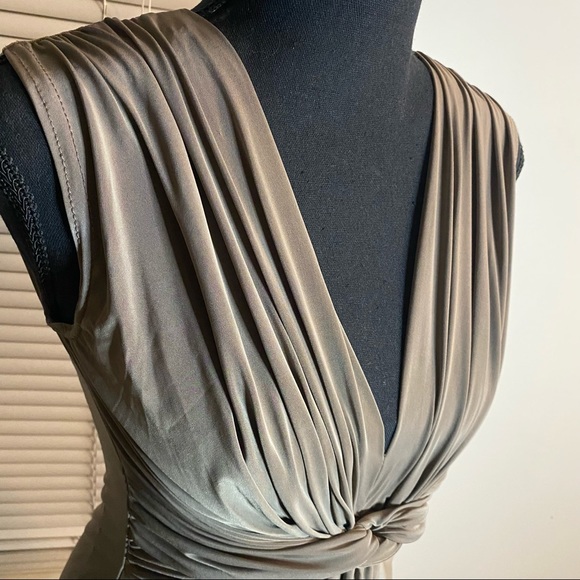 ❤️Mocha front knot sleeveless, dressy top NWOT - Picture 7 of 10